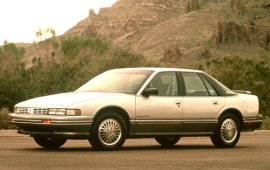 1990 Oldsmobile Cutlass Supreme SL Sedan