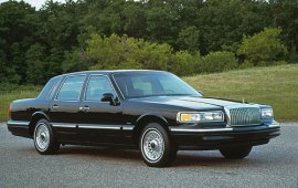 1995 Lincoln Town Car Signature Series