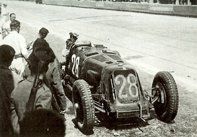 1932 Maserato 16 cylinder V5 competing in the Coppa Acerbo