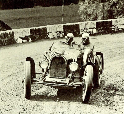 Bugatti Type 35 on the track