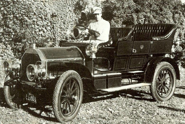 1906 Pierce-Arrow tourer