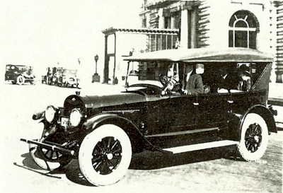 1921 Lincoln five-seat tourer, which was fitted with a 5.8 liter engine, and body by American Body Co