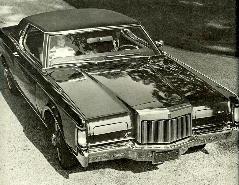 1968 Lincoln Continenatl Mk III, with headlamp covers