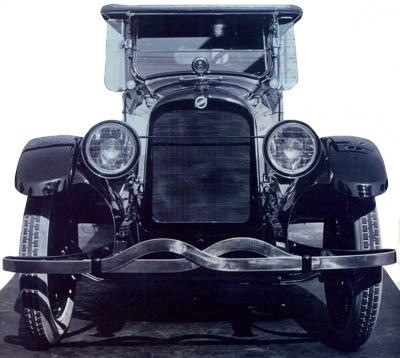 1923 Studebaker sedan